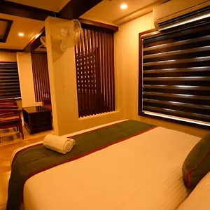  Hotel Zubis India